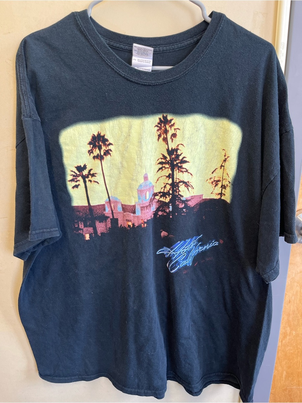 Vintage Eagles 2014 Hotel California tour t shirt euc